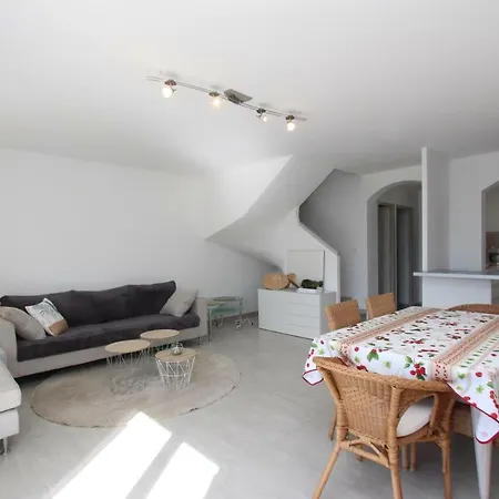 La Joncquiere Azur Gauche Six-Fours-les-Plages
